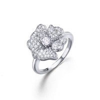 anillo flor de plata con circonitas